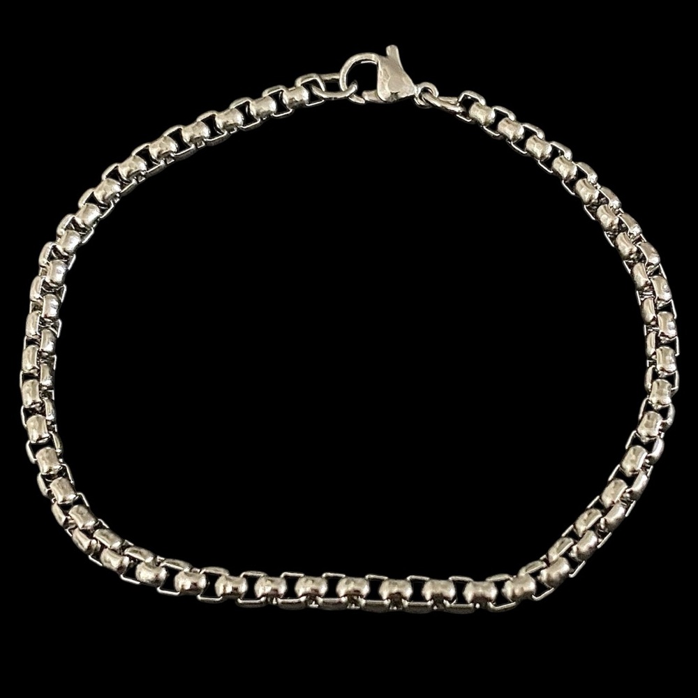 Box chain Stainless Steel 8.3 inch long and 4mm width bracelet - Silver - Picture 7 of 8